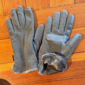Isotoner Gray Touchscreen Fleece-Lined Gloves